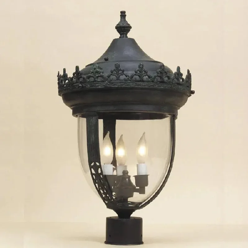 Track lighting for museums and galleriesOpera Outdoor Post Light